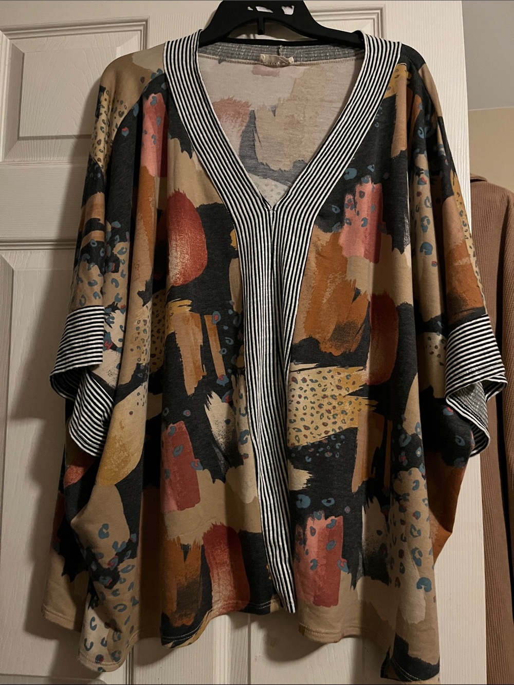 ODDY Abstract Brushstroke V-Neck Tunic - Tan, Black, Rust